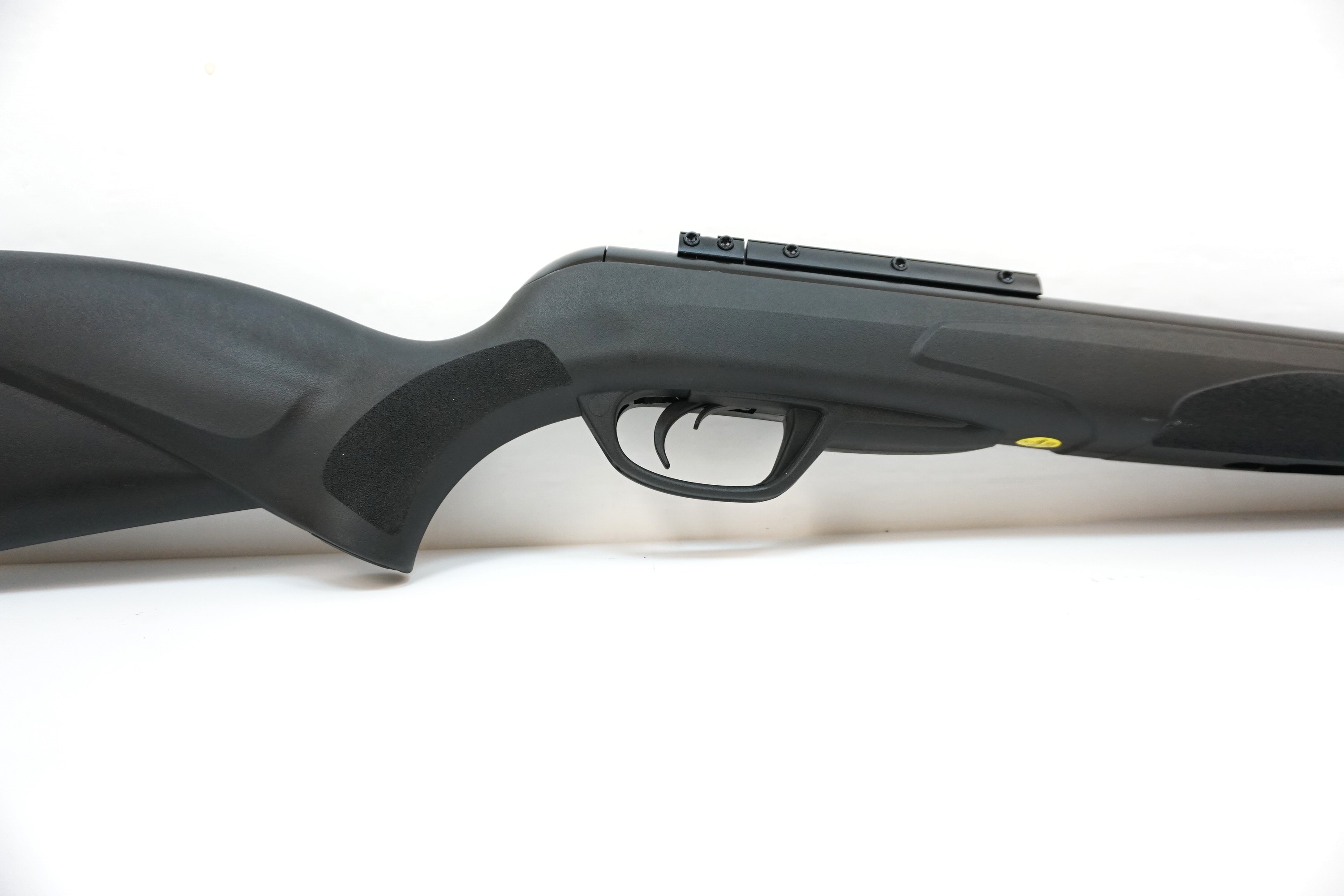 Винтовка пневматическая Black Cat 1400, к.4,5